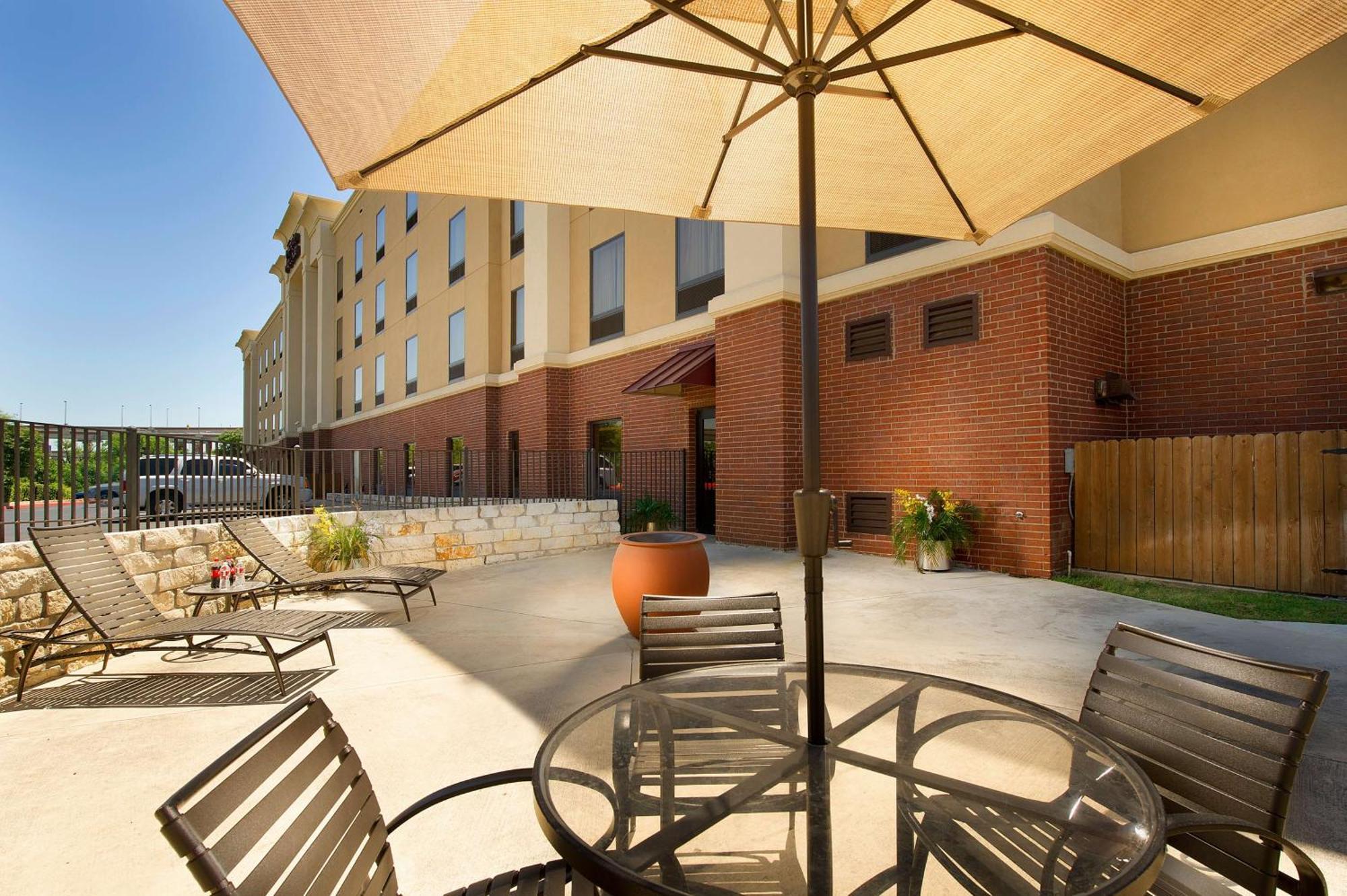 Hampton Inn&Suites San Antonio Airport Exterior foto