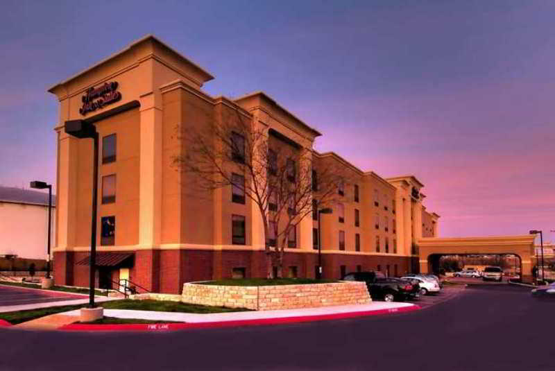 Hampton Inn&Suites San Antonio Airport Exterior foto